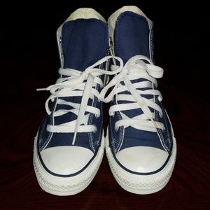 Men's size 5/Women's size 7 Converse